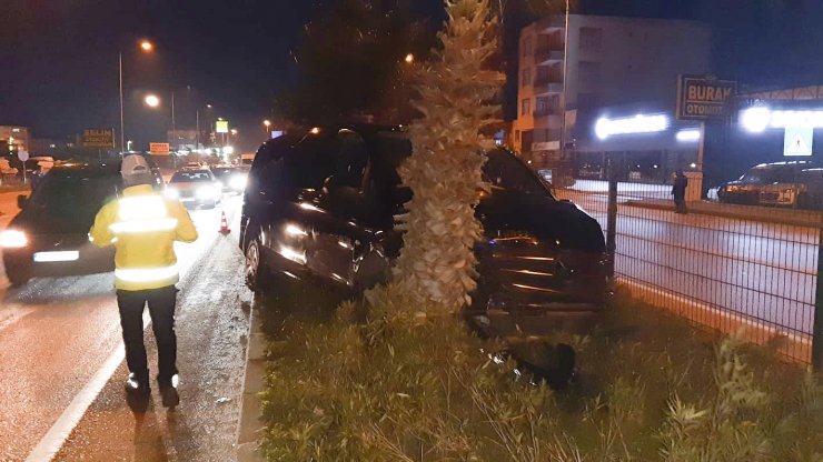 GÜNCELLEME 2 - AK Parti Genel Başkan Yardımcısı Özhaseki trafik kazasında yaralandı