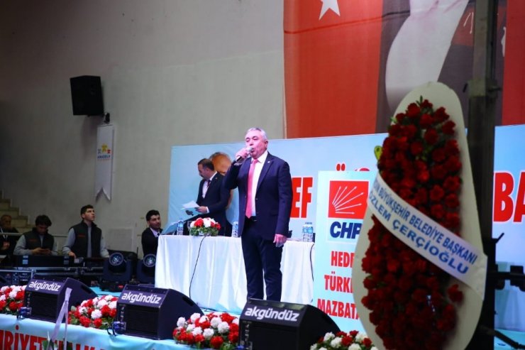 CHP Aydın’da ‘Hedef Türkiye Mazbatası’ sloganı ile kongreye gitti