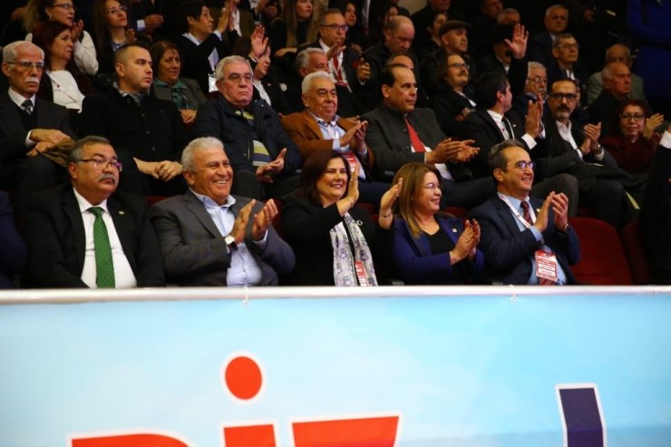 CHP Aydın’da ‘Hedef Türkiye Mazbatası’ sloganı ile kongreye gitti