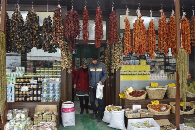 Korona virüsü Türkiye’nin aktariye sektörüne de etkiledi