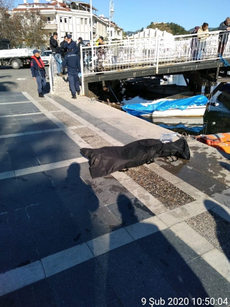 Marmaris’te kimliği belirsiz erkek cesedi bulundu