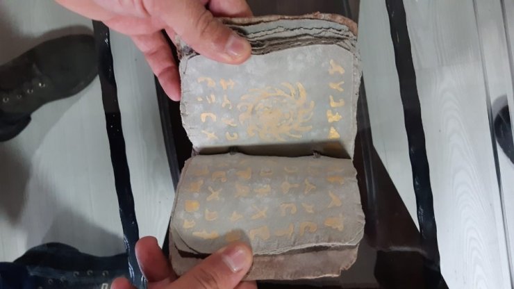 Sakarya’da iki tarihi Tevrat ele geçirildi: 6 gözaltı