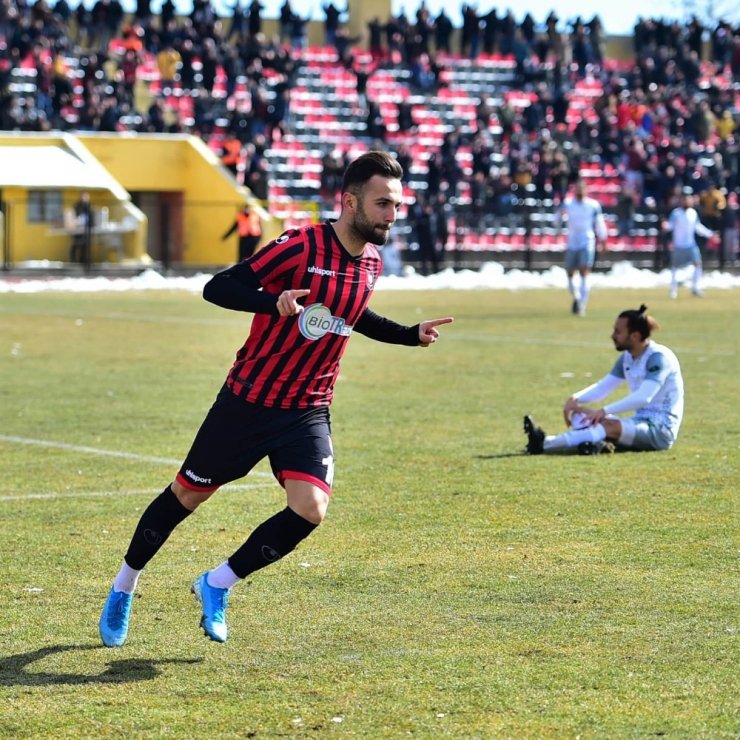 TFF 2. Lig: Uşakspor: 4 - Sivas Belediyespor: 0