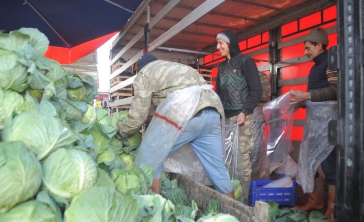 Kışlık sebze fiyatları üreticinin yüzünü güldürmedi