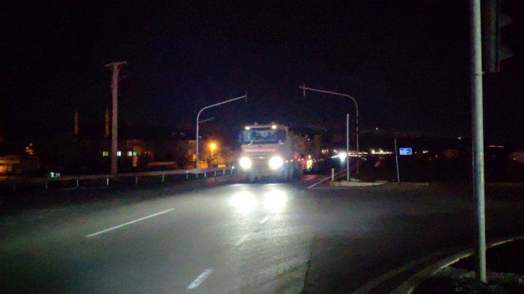 Suriye sınırına tank ve ZPT sevkiyatı