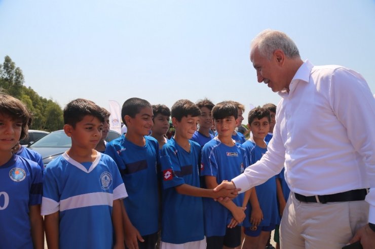 Akdeniz Belediyespor göz dolduruyor