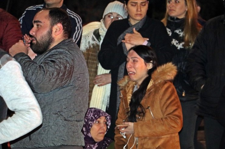 Yeni evli çifti trafik kazası ayırdı