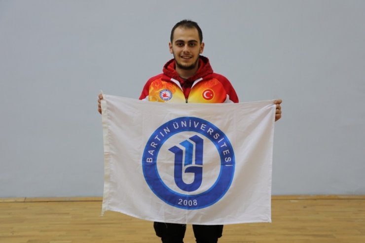 Bartın Üniversitesi öğrencileri 13 altın madalya aldı