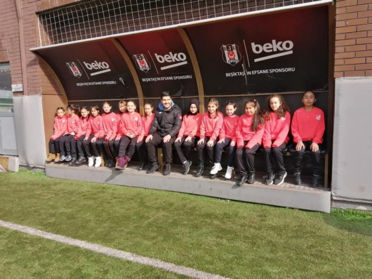 Bilecikspor Kadın Futbol takımı Beşiktaş tesislerine konuk oldu