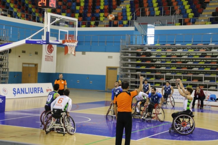 Büyükşehir ekibi müsabakadan galibiyetle ayrıldı
