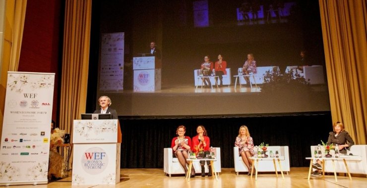 “Kadınların iş hayatında eşit şartlarda çalışmasını önemsiyoruz”