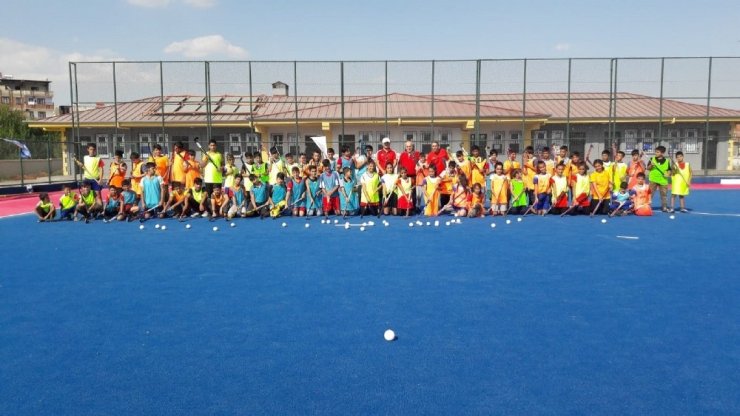 Gaziantep’te hokey sporu hızla gelişiyor