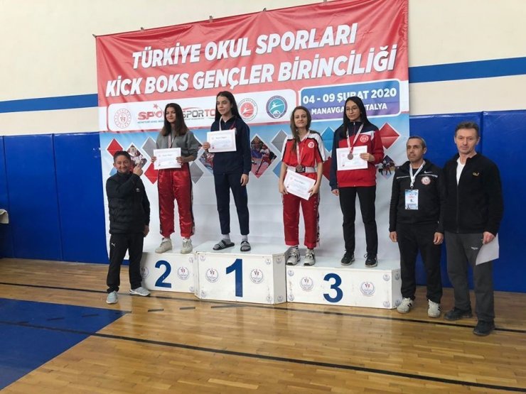 Ispartalı Kickboksculardan Türkiye dereceleri