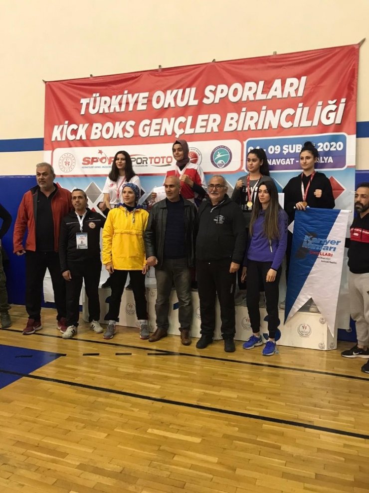 Ispartalı Kickboksculardan Türkiye dereceleri