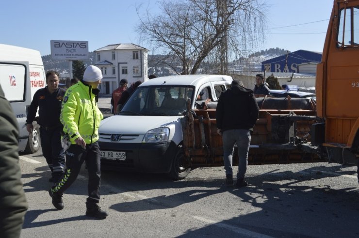 Tavşanlı’da trafik kazası: 1 yaralı