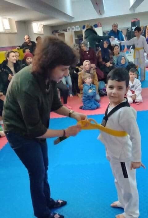 Kuşak terfi sınavında ter döktüler