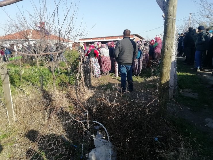 Akıl hastası adam karısını öldürdü