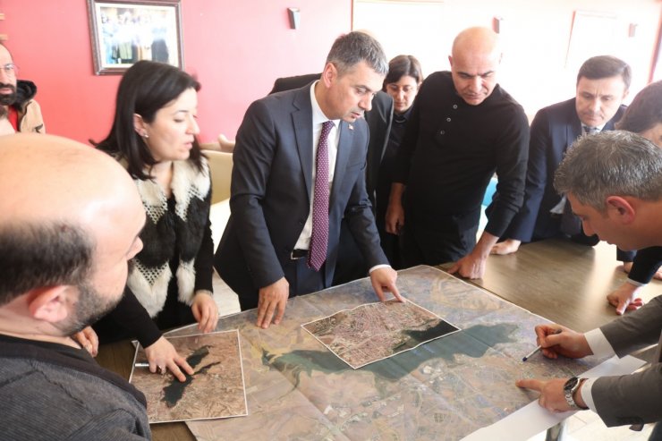 Mogan Gölü'nün çevre düzenleme projesinin koordinasyon toplantısı yapıldı