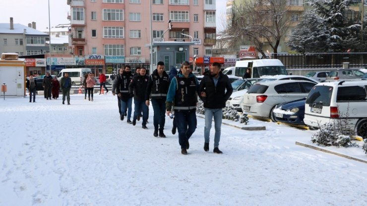 ‘Parazit’ Operasyonunda gözaltına alınan şüpheliler adliyeye sevk edildi