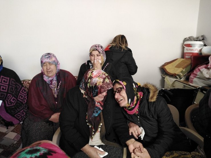 Kömür sobası yaşlı çifti ayırdı