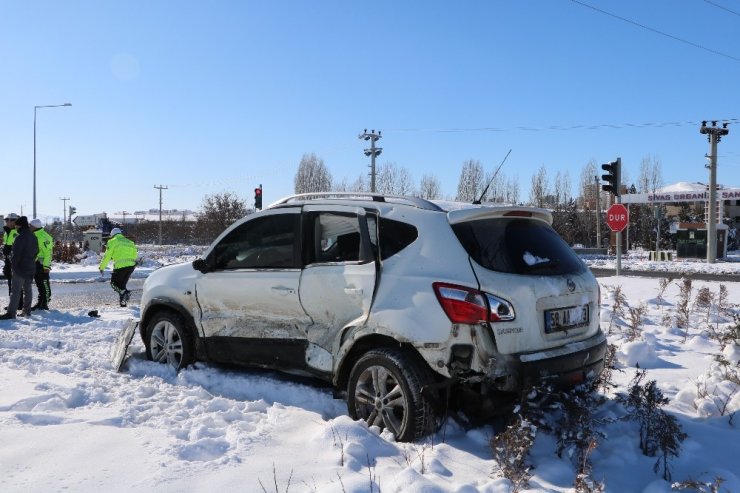 Sivas’ta trafik kazası: 5 yaralı