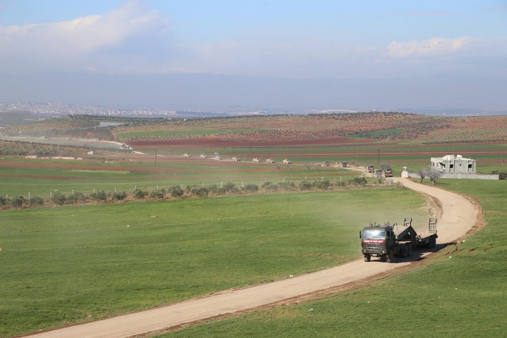 Suriye sınırına 300 araçlık askeri sevkiyat