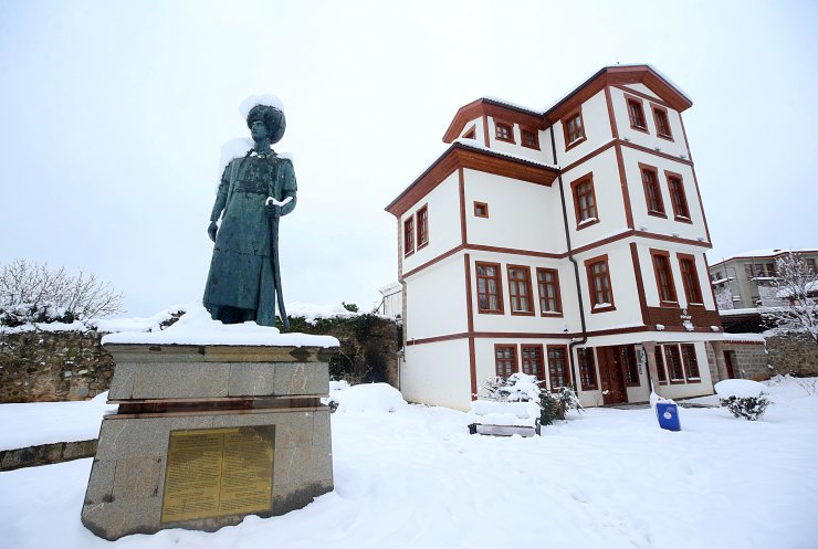 Karadeniz'de kar yaşamı olumsuz etkiliyor