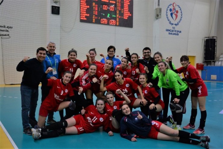 Anadolu Üniversitesi Kadın Hentbol Takımı’ndan geri dönüş