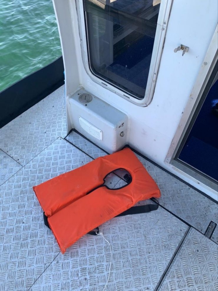 Marmara’da Denizinde tekne battı, iki kişi ölümden döndü