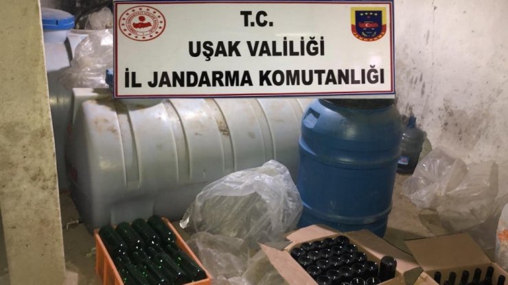 Uşak’ta 22 bin litre kaçak içki ele geçirildi