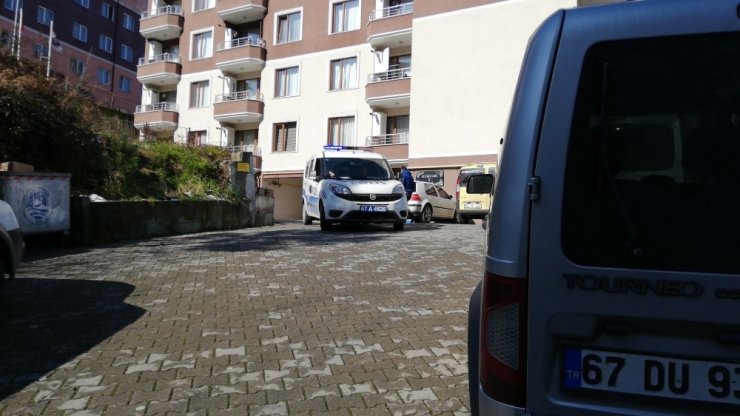 Üniversite öğrencisi evinde ölü bulundu