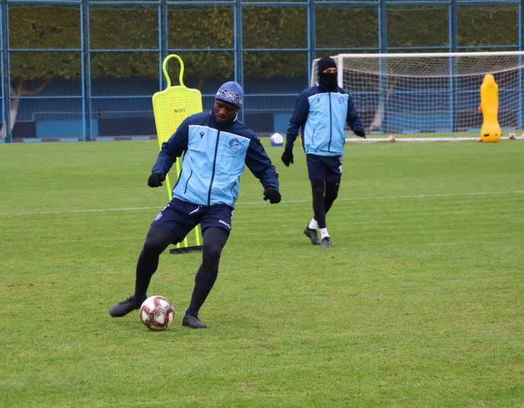 Uğur Tütüneker: “Bursaspor maçını 3 puanla tamamlamak istiyoruz”