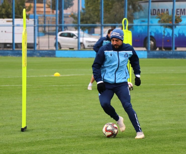 Uğur Tütüneker: “Bursaspor maçını 3 puanla tamamlamak istiyoruz”