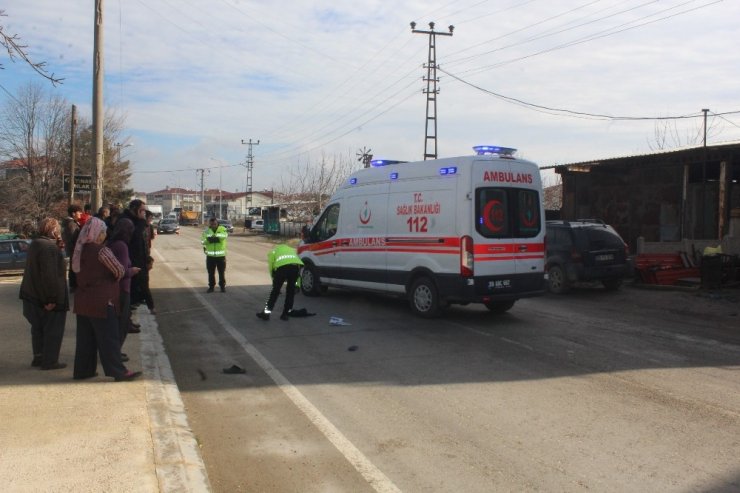 Otomobilin çarptığı yaşlı kadın ağır yaralandı