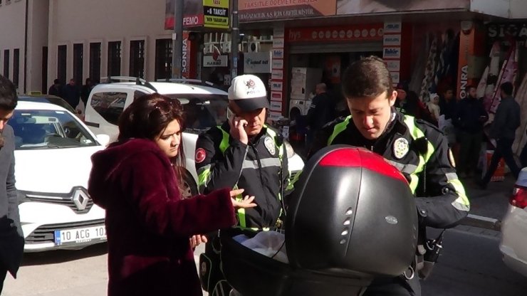 Ceza yazan polise kızdı: "Seninle çok pis uğraşacağım"