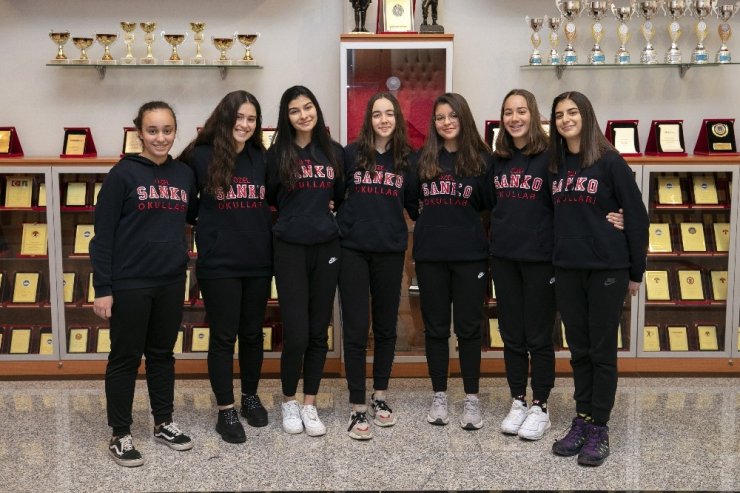 SANKO Okulları Kız Basketbol Takımı Türkiye yarı finallerinde