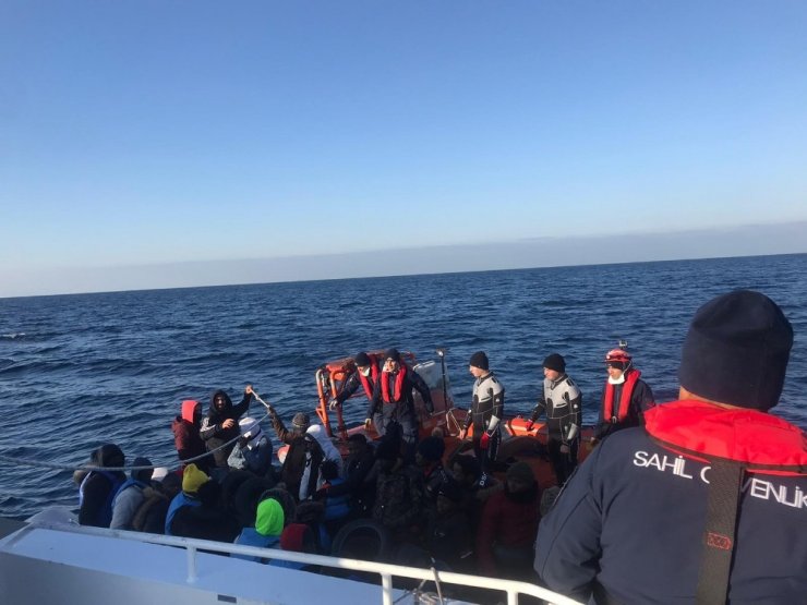 İzmir’de 75 kaçak göçmen yakalandı