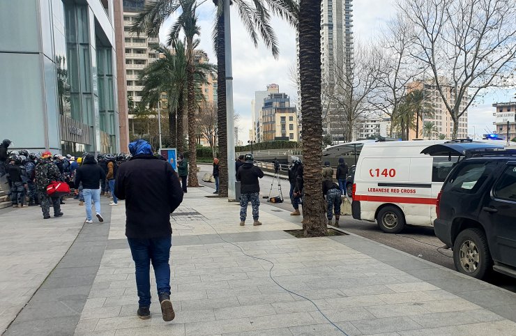 Lübnan'da yeni hükümetin güven oylaması öncesi protestolar sürüyor