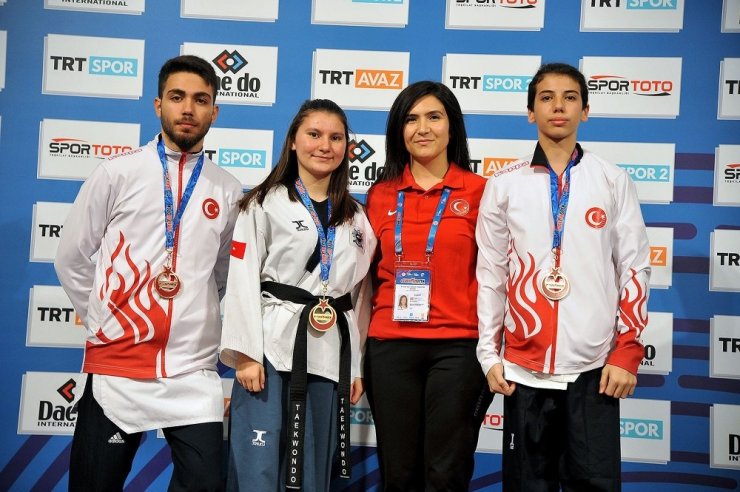 Muğlalı tekvandocular 3 madalya ile döndü