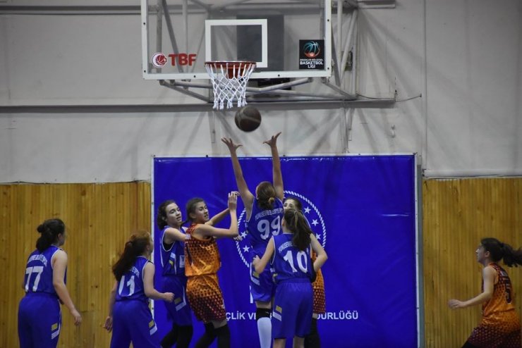 U-14 Bölge Basketbol Şampiyonası başladı
