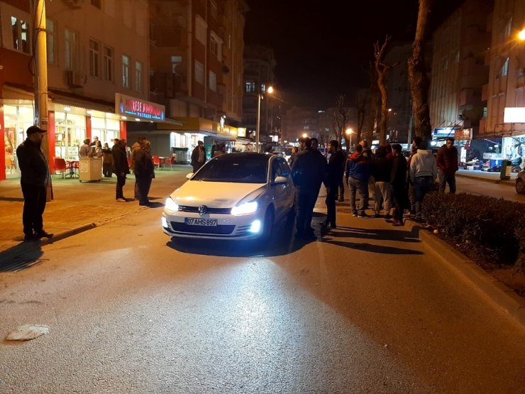 Cami yolunda arabanın çarptığı yaşlı adam öldü