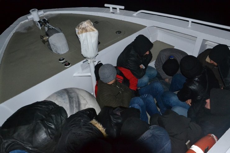 Kuşadası’nda 64 düzensiz göçmen yakalandı