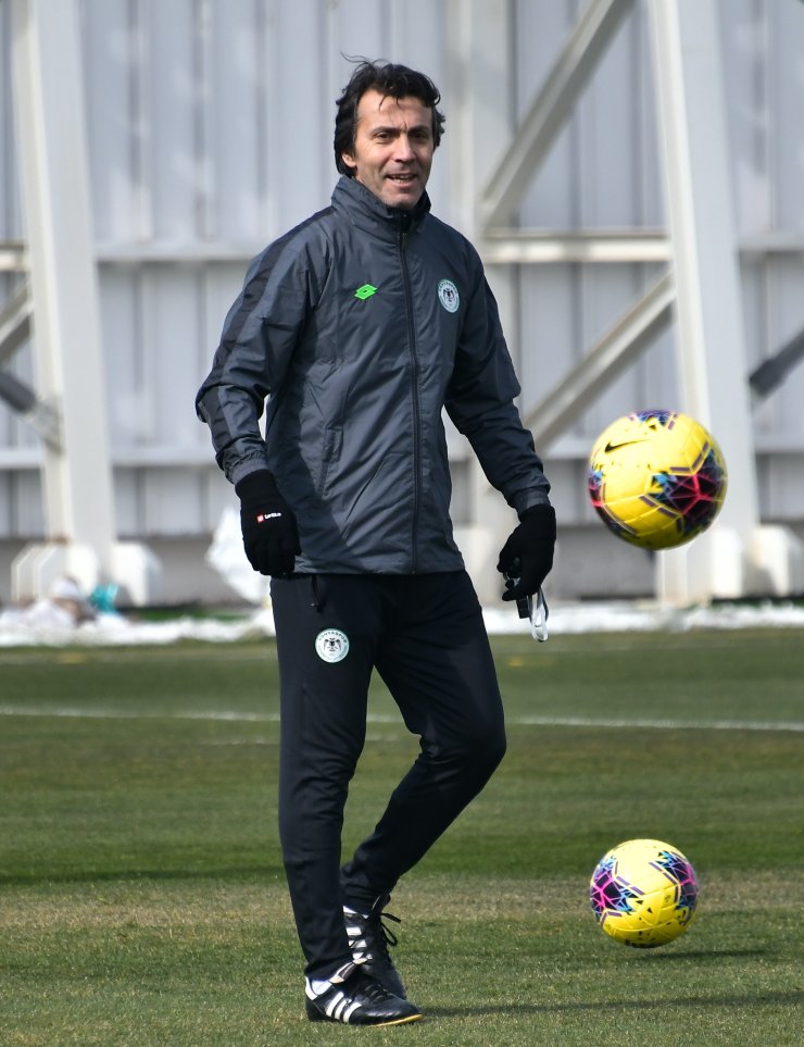Bülent Korkmaz, Konyaspor ile ilk antrenmanına çıktı