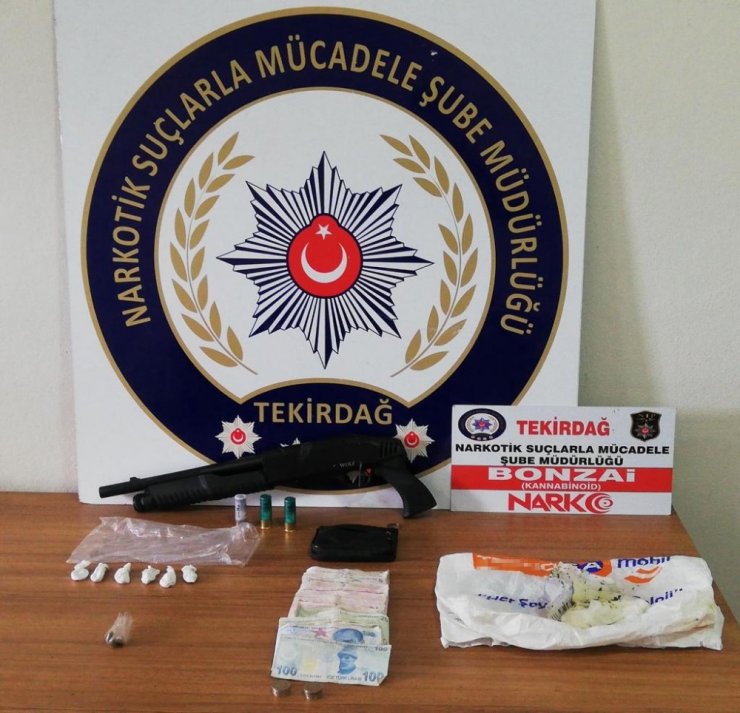 Çorlu polisinden şafak baskını