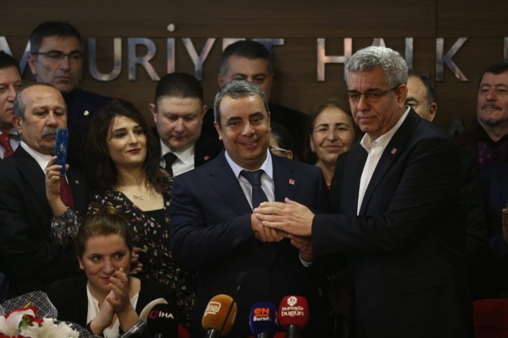 CHP Bursa İl Başkanı İsmet Karaca göreve başladı