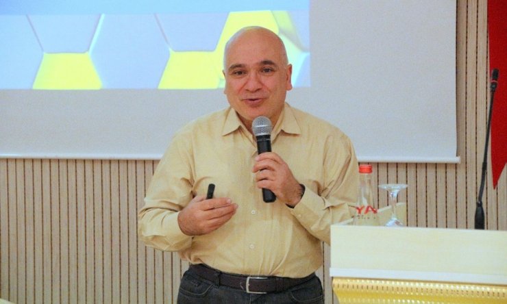 "Ana Arı Yetiştiriciliği" Konulu Eğitim Programı gerçekleştirildi