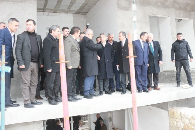 Bakan Yardımcısı Demircan, tuz hanında incelemede bulundu