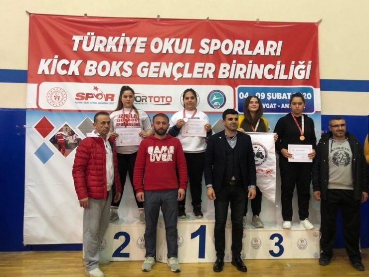 Kick boksta 5 madalya