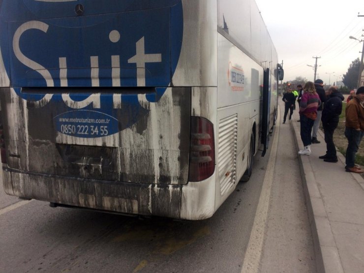 Otobüs öğrenci servisine çarptı: 5 öğrenci yaralandı