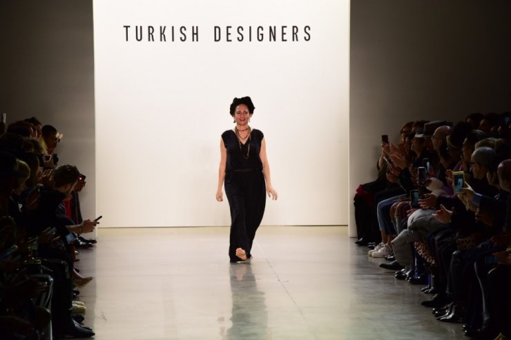 Türk moda tasarımları New York’ta göz kamaştırdı